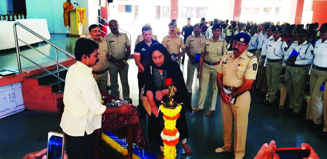 Honoring Women's Day - Police Force of Navi Mumbai